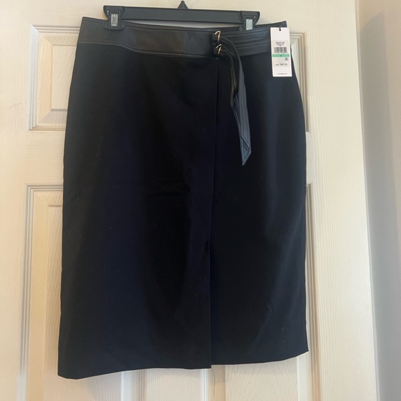 Calvin Klein, black skirt, new with tags, size 8 - Picture 2 of 2